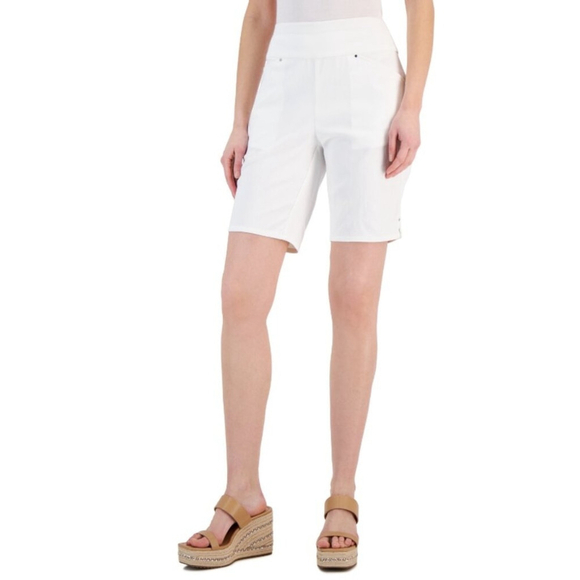 INC International Concepts Size 8 White Mid Rise Pull-On Bermuda Shorts NWT - Picture 1 of 6